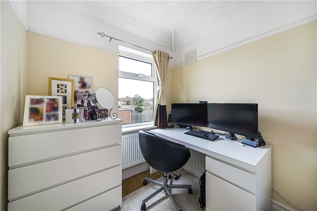 5 bedroom House for sale in Jubilee Drive, Ruislip, Middlesex, HA4