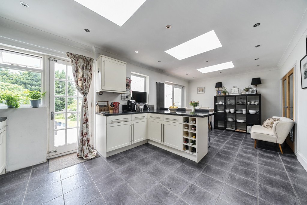 5 bedroom House for sale in Baldwins Lane, Croxley Green, Rickmansworth