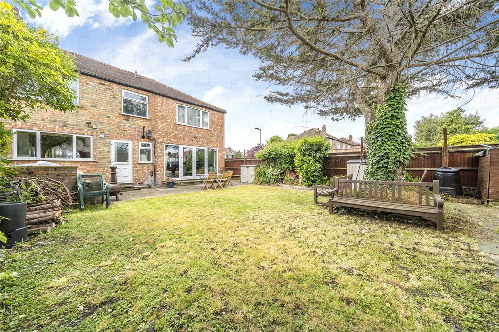 5 bedroom House for sale in Conway Crescent, Perivale, Greenford, UB6 Gibbs Gillespie