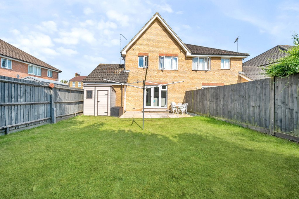 3 bedroom House for sale in Waterloo Road, Uxbridge, Middlesex, UB8