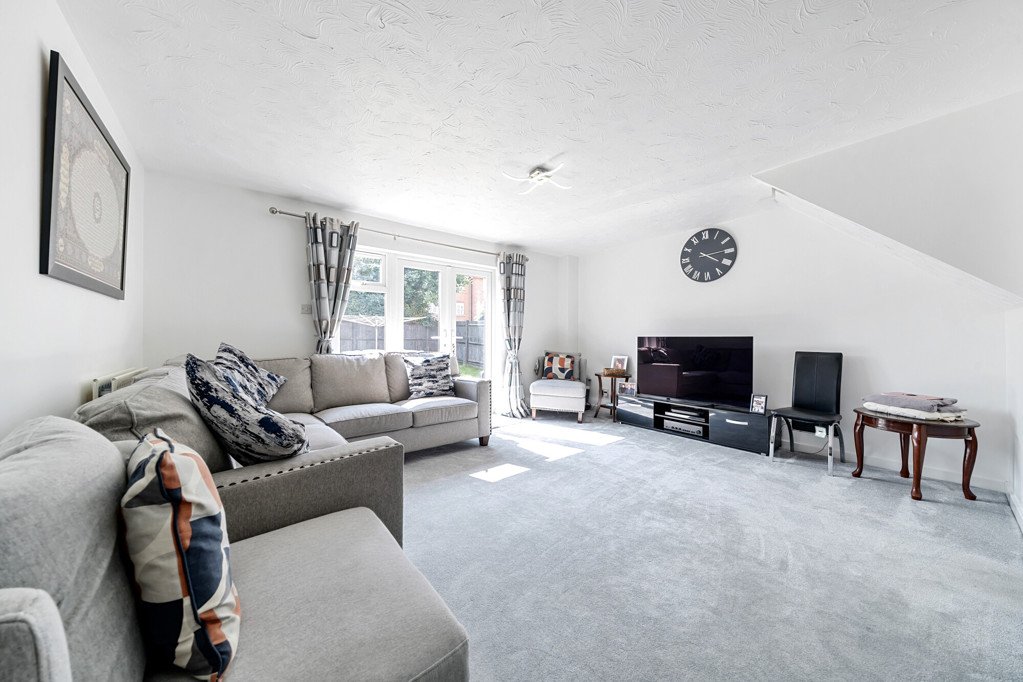 3 bedroom House for sale in Waterloo Road, Uxbridge, Middlesex, UB8