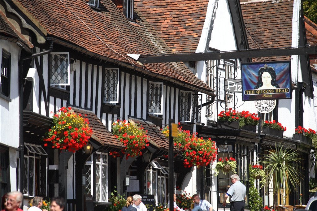 3 bedroom Flat/Apartment for sale in West End Lane, Pinner, London, HA5