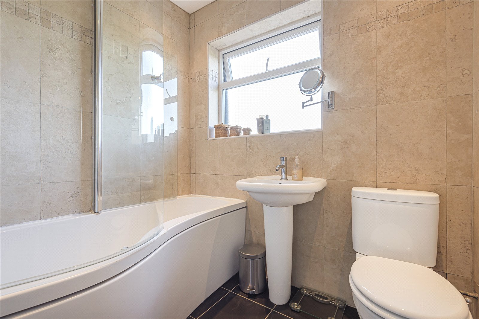 2 bedroom House for sale in Dulverton Road, Ruislip, Middlesex, HA4