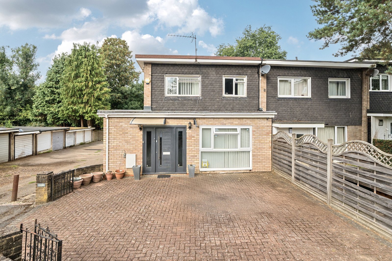 3 bedroom House for sale in The Hoe, Carpenders Park