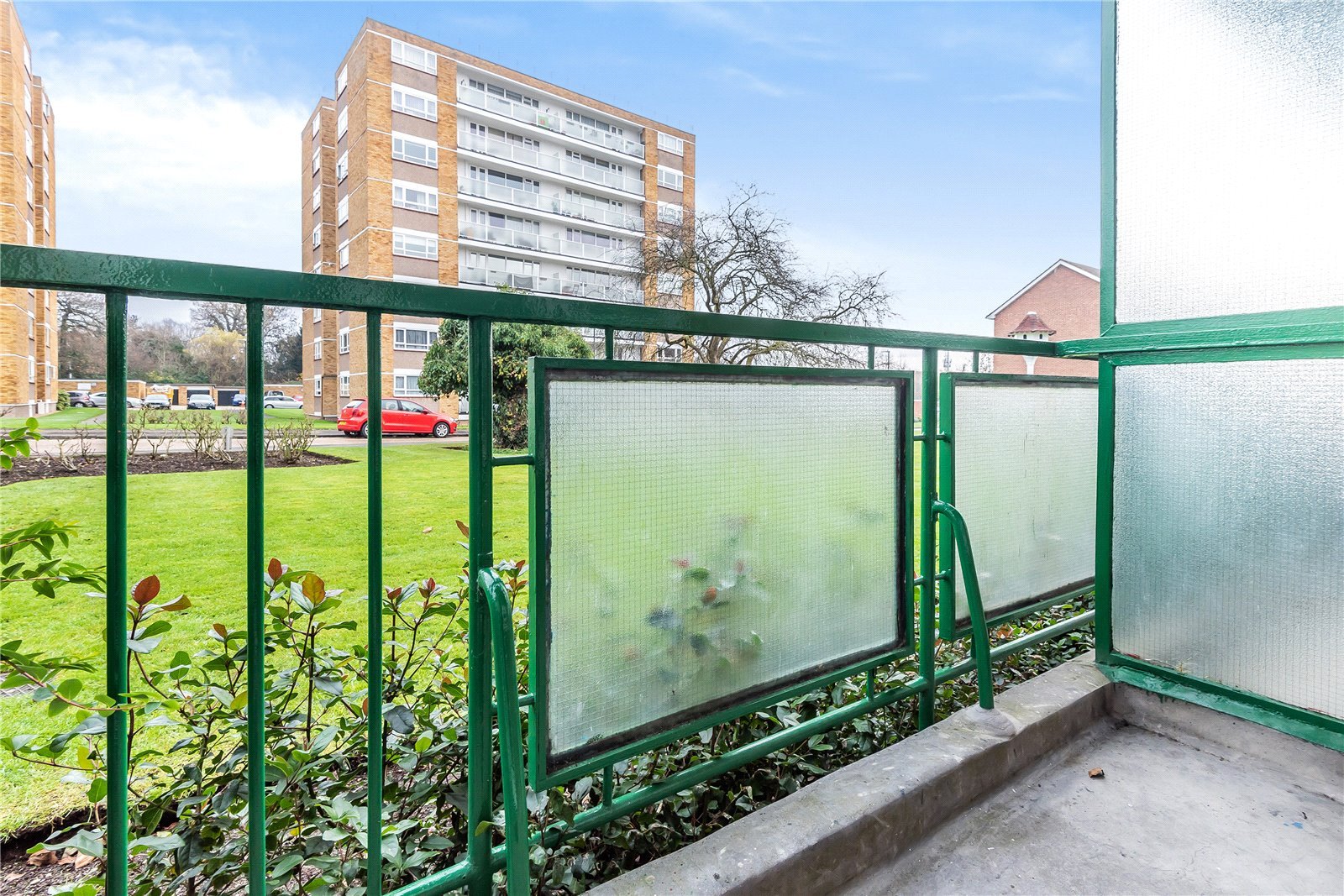 1 bedroom Flat/Apartment for sale in Dove Park, Pinner, Greater London