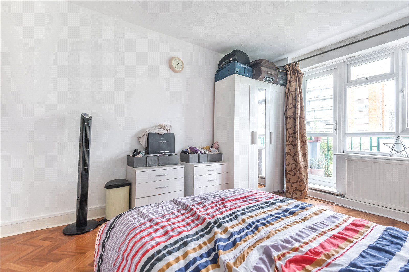 1 bedroom Flat/Apartment for sale in Dove Park, Pinner, Greater London